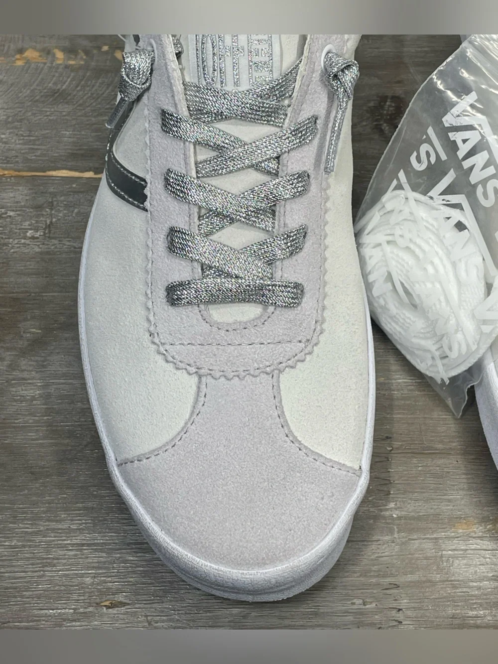 New Vans Sport Low High Shine Suede Sneaker Off-White Silver Metallic 11 W 9.5 M